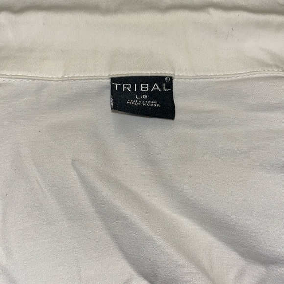 Woman’s med/large jackets - Picture 2 of 9